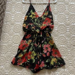 Floral flowy romper (worn once)